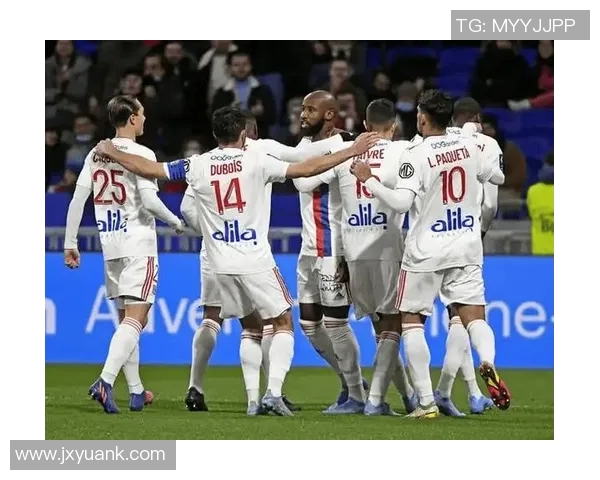 洛里昂主场迎战奥兰斯争夺法乙联赛重要积分之战