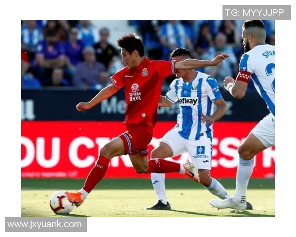 牛津联与克鲁比赛因天气原因延迟进行球迷期待新赛程安排